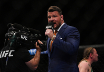 Экс-чемпион UFC Майкл Биспинг поделился своим мнением насчет возможного боя Ислама Махачева и Илии Топурии.