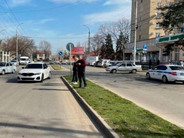 В Майкопе под колёсами машины погибла 90-летняя женщина
