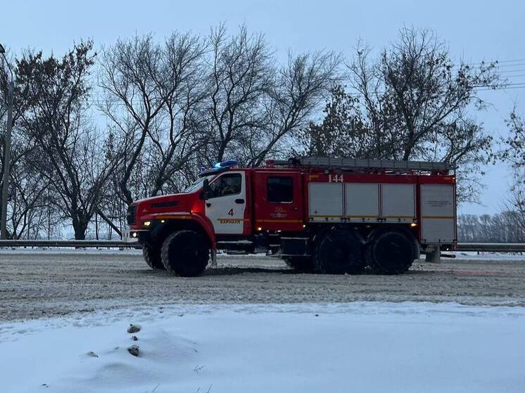 В Рубцовске загорелось заброшенное здание