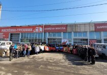 Сегодня, 15 марта, для военнослужащих в зону специальной военной операции отправлено на 2 фурах 3 автомобиля, 3 мотоцикла, 1квадроцикл, генераторы, пиломатериал, адресные посылки от жителей Бурятии