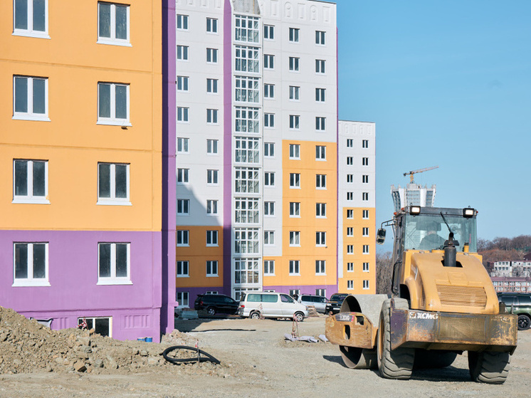 Глава Владивостока поручил ускорить строительство ЖК на улице Русской
