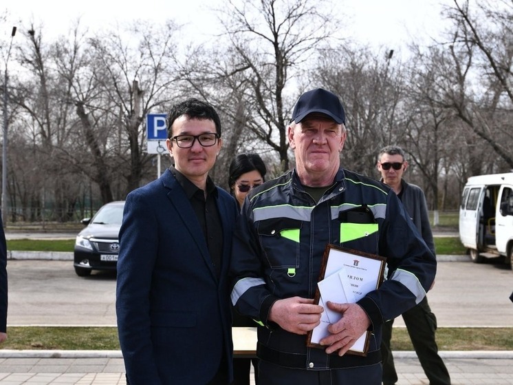 В Элисте коммунальщики состязались в мастерстве