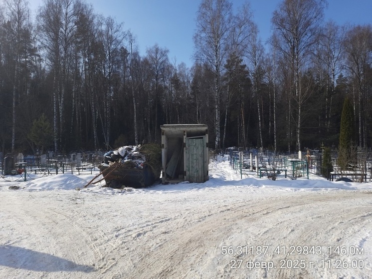 В Коврове жители жалуются на беспорядок на кладбищах