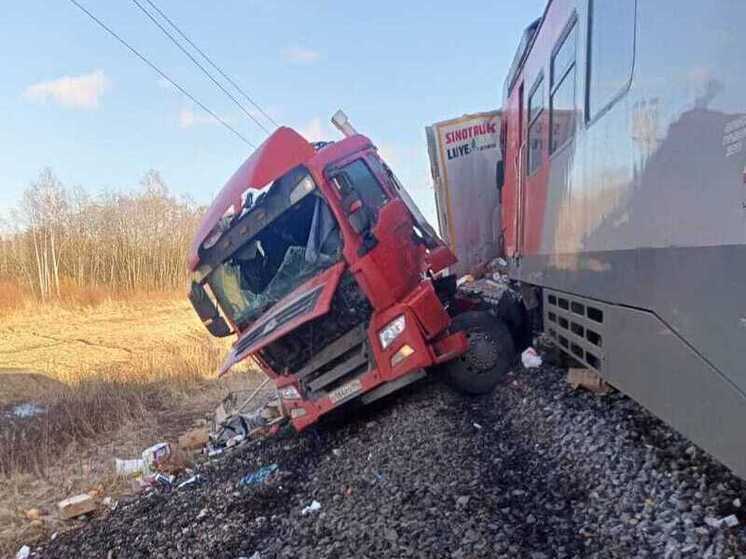 В Ярославле возбуждено уголовное дело по факту ДТП с поездом