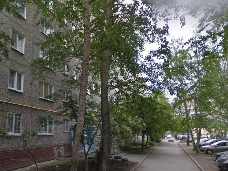 В Екатеринбурге подростки устроили стрельбу возле многоквартирного дома