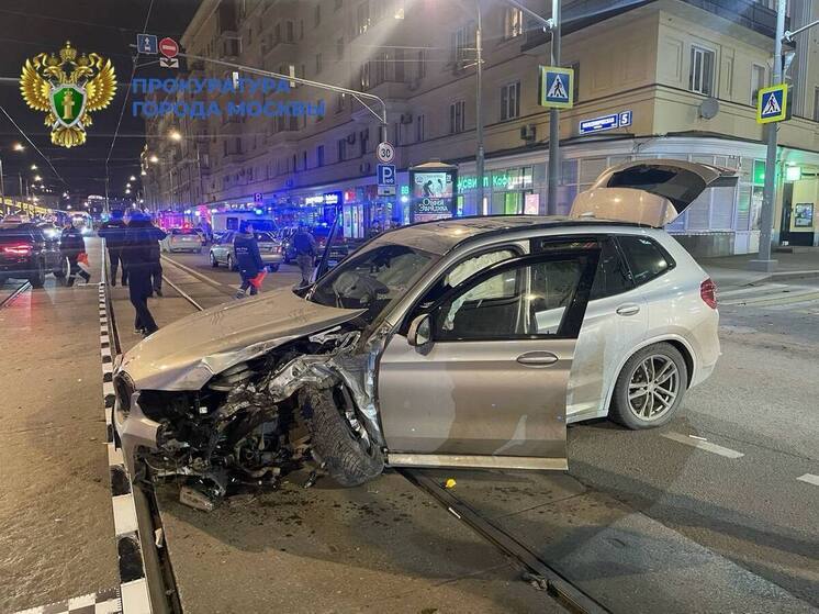 Ученого, сбившего четырех человек в центре Москвы в субботу вечером, выписали из больницы