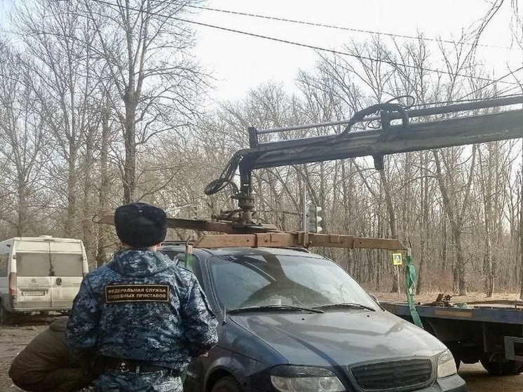 В Ярославле сразу два должника стали пешеходами