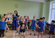 Утренняя зарядка в Бурятии обретает новый смысл, когда команды тренера звучат на бурятском языке