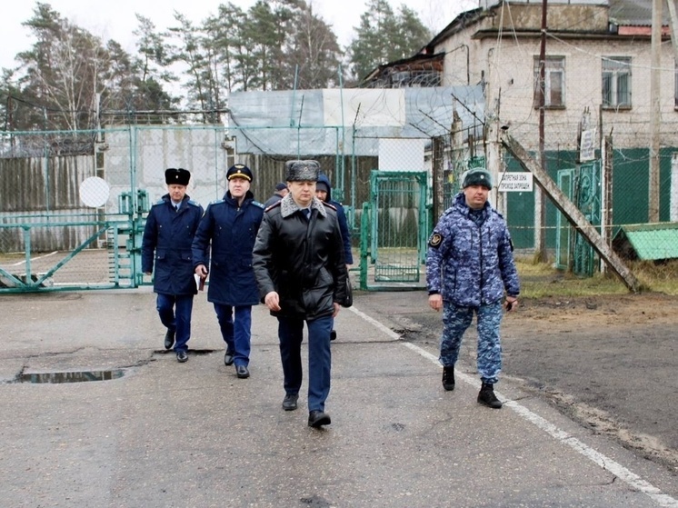 Зампрокурора Псковской области проверил соблюдение законодательства в исправительной колонии №6