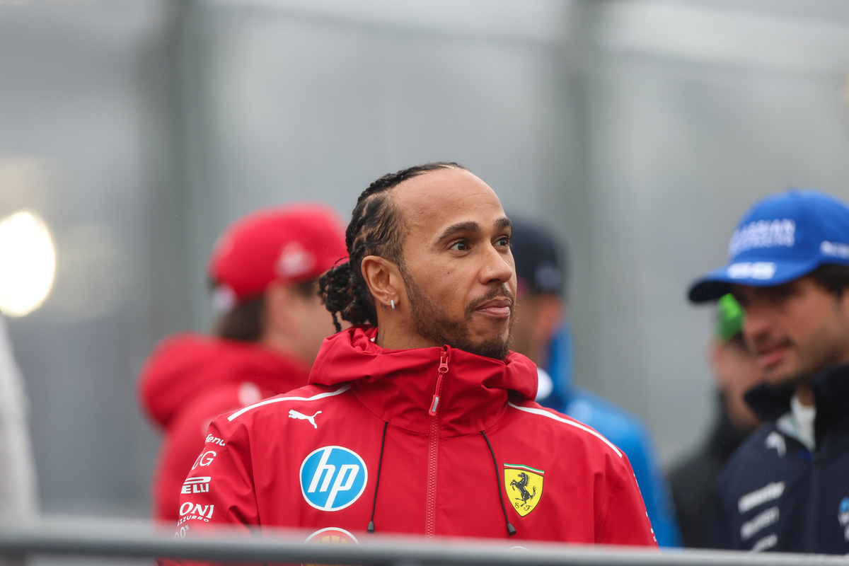 Ранее хэмилтон выступал за "Макларен" и "Мерседес"