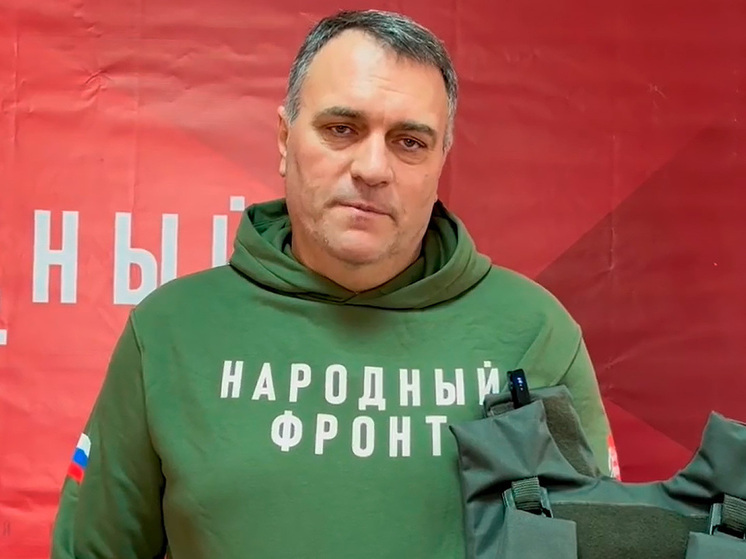 Тамбовские активисты передали облегченные бронежилеты для бойцов казачьего батальона
