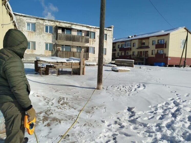 Экологи провели проверку в Усть-Алданском районе из-за утечки отходов у озера Мюрю