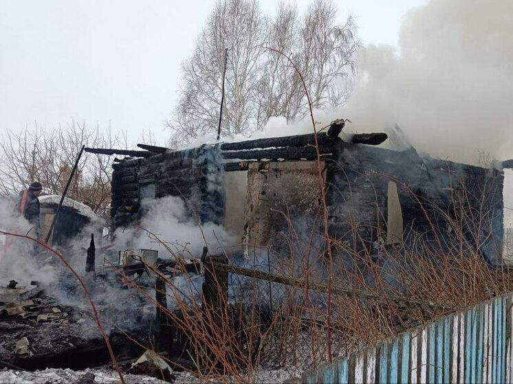 В Алтайском крае мужчина погиб при пожаре из-за неосторожного курения