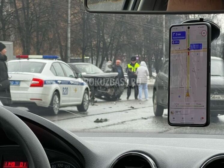 ДТП произошло на проспекте в Кемерове