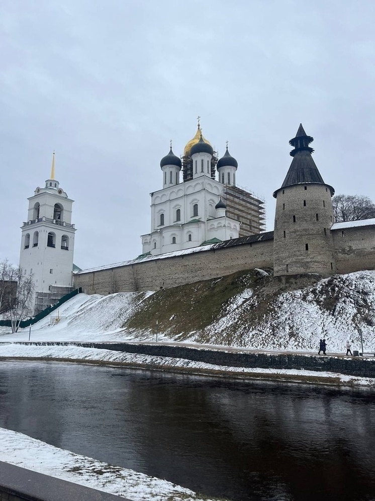 Уникальные артефакты и захоронения обнаружили при реставрации Троицкого собора