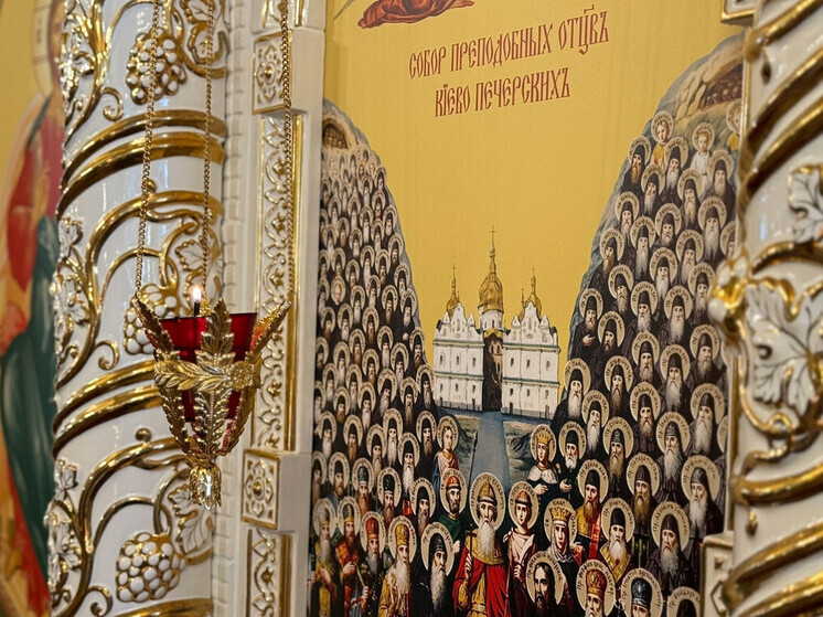 Завершена роспись интерьеров Воскресенского кафедрального собора в Вологде