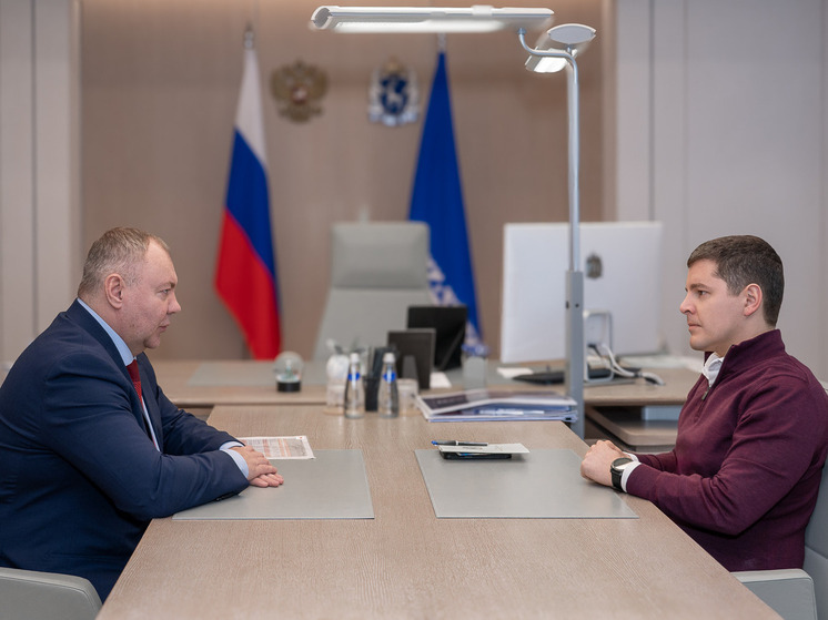 Благоустройство, жилье и проблемы с завозом обсудил губернатор с главой Красноселькупского района