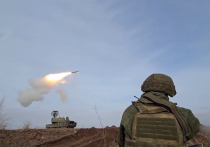 Расчеты зенитных ракетных комплексов (ЗРК) «Тор-М1» обеспечивают воздушное прикрытие наземных сил, несут боевое дежурство на передовой