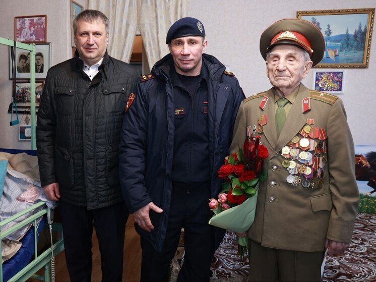 2 самарским ветеранам Великой Отечественной вручили медали к 80-летию Победы