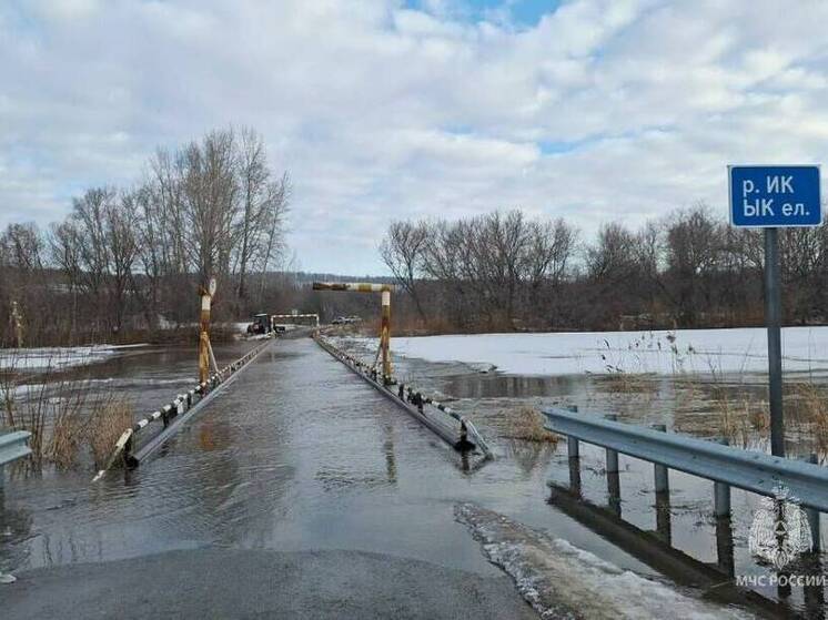 Затоплен мост через реку Ик на границе Татарстана и Башкирии