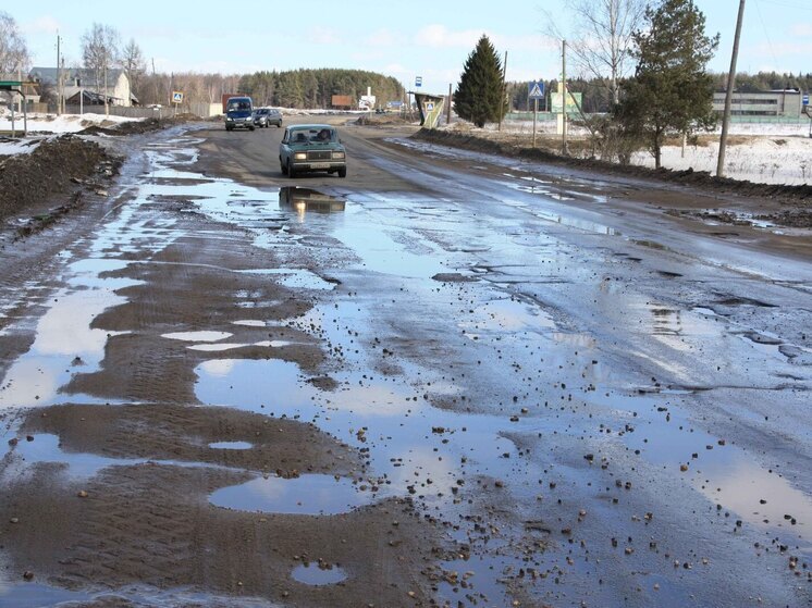 Две сотни дорог рассыпались в Иванове по весне