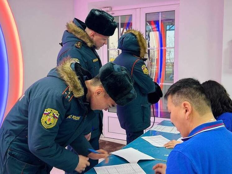 В Калмыкии тренируются бороться с паводками и природными пожарами