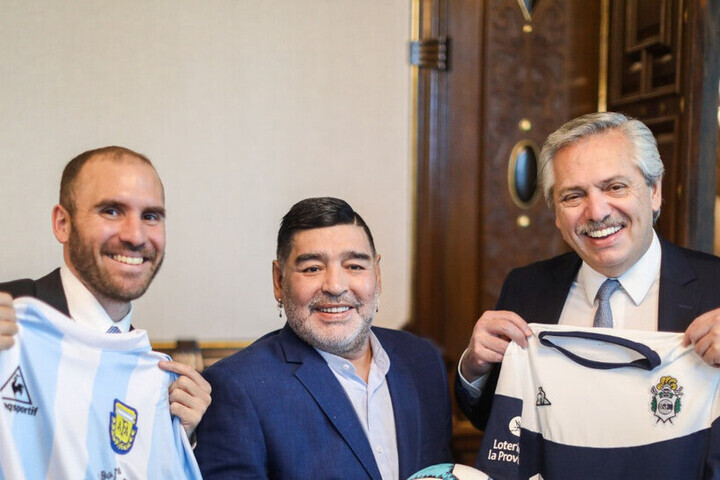 Полицейские на суде рассказали об огромном удивлении при виде тела Марадоны