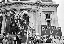 Отстаивая свою землю и независимость, советский народ одновременно освобождал другие народы, попавшие под гнёт германского фашизма и японского милитаризма