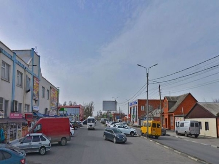 В Шахтах в авто на обочине скончался 53-летний мужчина