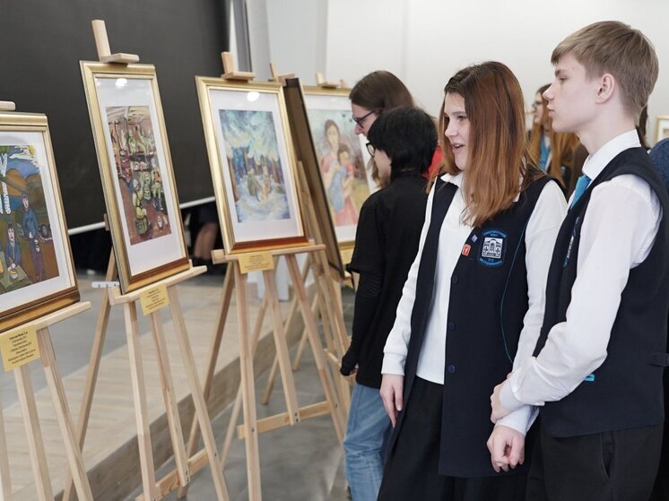 Наследники Победы: в Тамбове открылась выставка детских рисунков о войне
