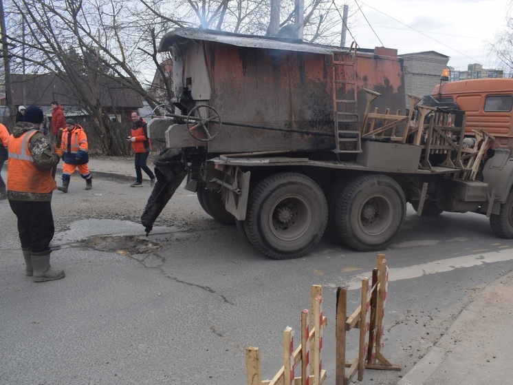 Ивановские дорожники льют во все ямы