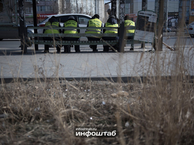 Жительница села Забузан освоила профессию дворника из-за нежелания помогать собственному ребенку