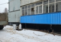 В течение трех дней сотрудники администрации Чудовского района, Водоканала и управляющих/обслуживающих организаций отрабатывали жалобы горожан на запахи канализационных стоков
