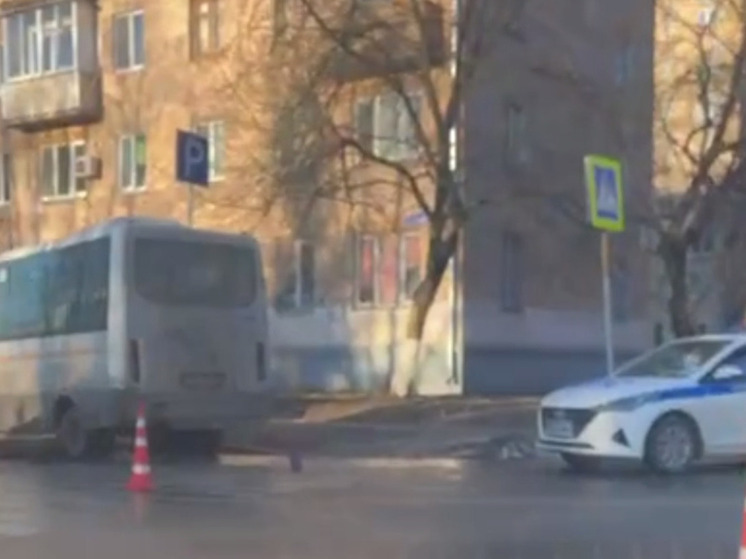 В Балашихе маршрутка протаранила легковой автомобиль