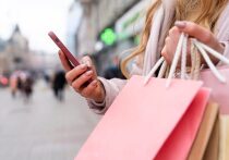 С приходом весны жители Красноярска активно обновляют свои гардеробы: более четверти опрошенных делают покупки именно в этот сезон