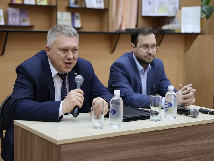 Главный федеральный инспектор по Челябинской области провел встречу со студентами ЮУрГГПУ