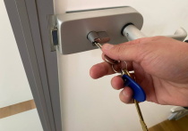 В Омской области продолжается работа по обеспечению жильем детей-сирот, и на данный момент в десяти районах региона активно строится 157 квартир, которые предназначены для бывших воспитанников детских домов