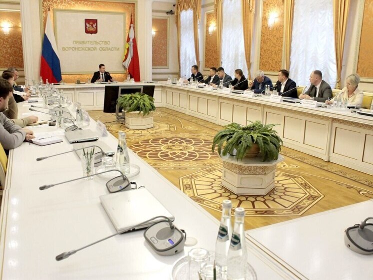 В правительстве Воронежской области обсудили план по восстановлению инфраструктуры ЛНР в 2025 году
