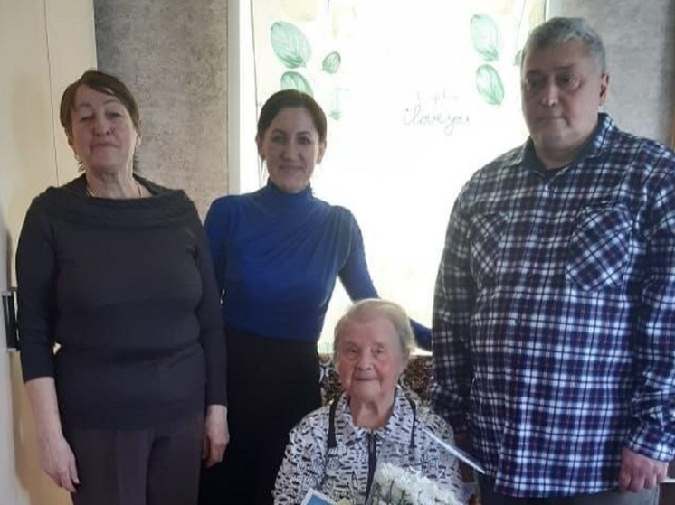 В 90-й день рождения ветерану Великой Отечественной из Тулы вручили медаль