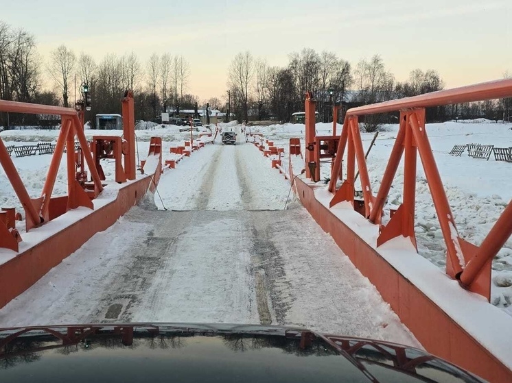 Переправа на Бревенник временно закроется для удаления льда