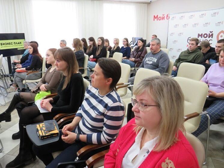 Более 100 жителей Кировской области обучили финансовому планированию