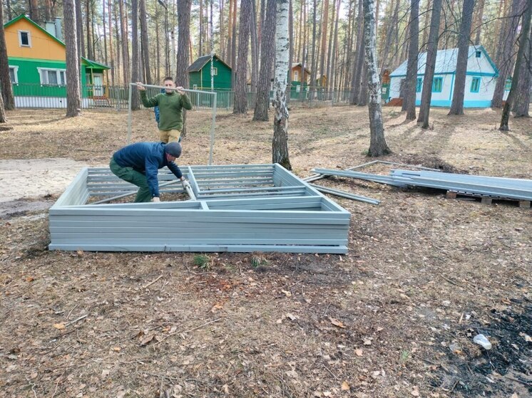 Тамбовский «Сосновый бор» готовится принять юных патриотов: в лагере появился тир