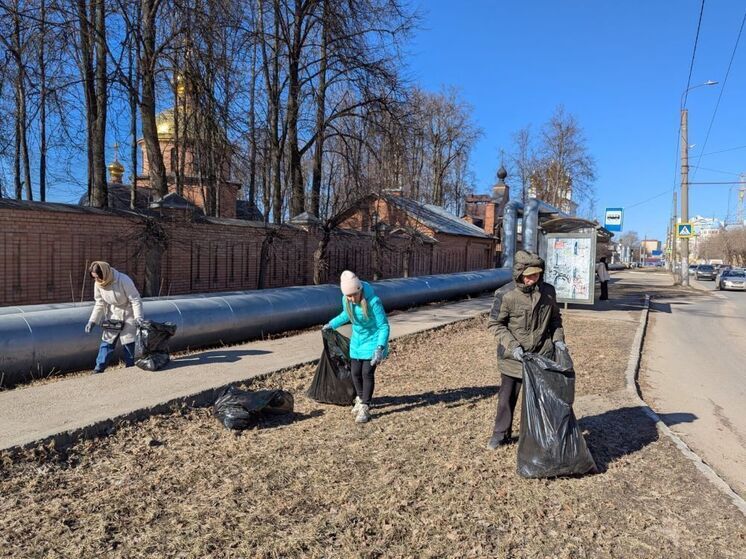  В Иванове более 2 тысяч человек вышли на первый общегородской субботник