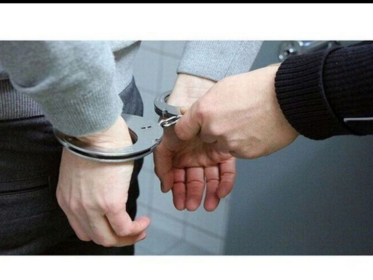 В Смоленске полицейские установили подозреваемого в хищении денежных средств с утраченной банковской карты местного жителя