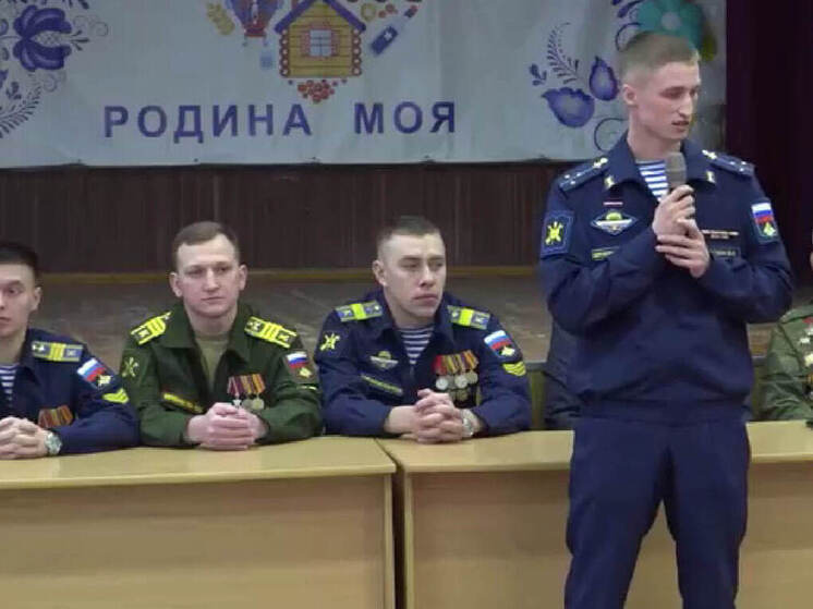 В Смоленске продолжаются уроки мужества, ставшие важной частью патриотического воспитания молодежи