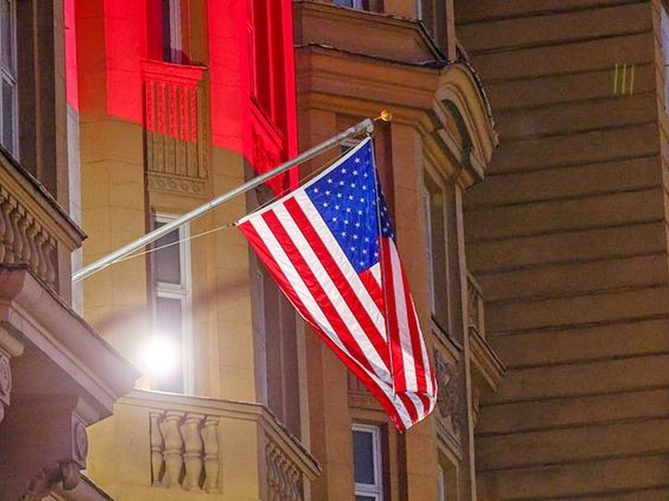 WP: сотрудники «Голоса Америки»* подали в суд на администрацию Трампа