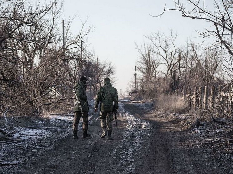 Блогер Апачев заявил, что нарисовал граффити патриотического содержания в Судже