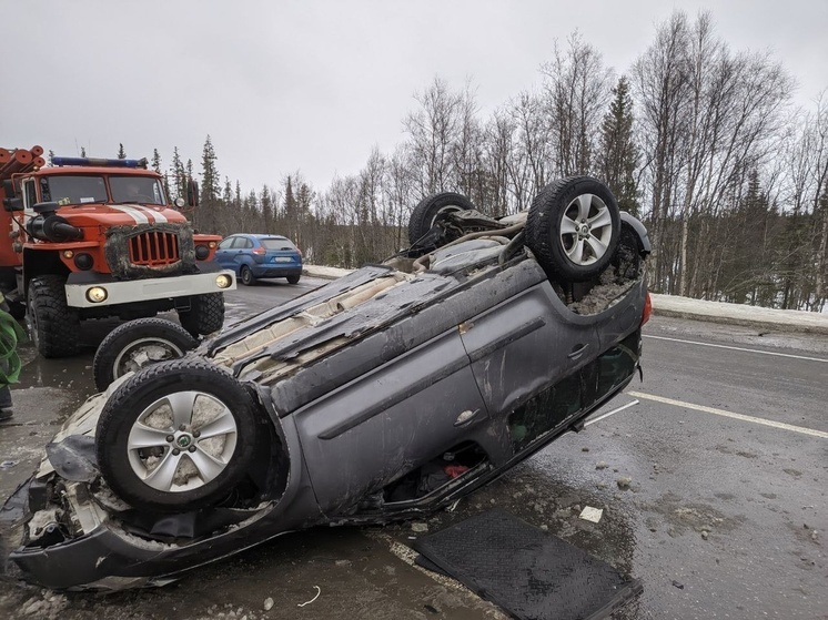 В Оленегорском районе произошло ДТП с опрокидыванием автомобиля