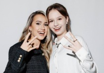 Одна из самых популярных российских фигуристок Алина Загитова выложила в соцсети новое совместное видео с младшей сестрой Сабиной. Обладательница олимпийского золота исполнила задорный танец, завирусившийся в Интернете.