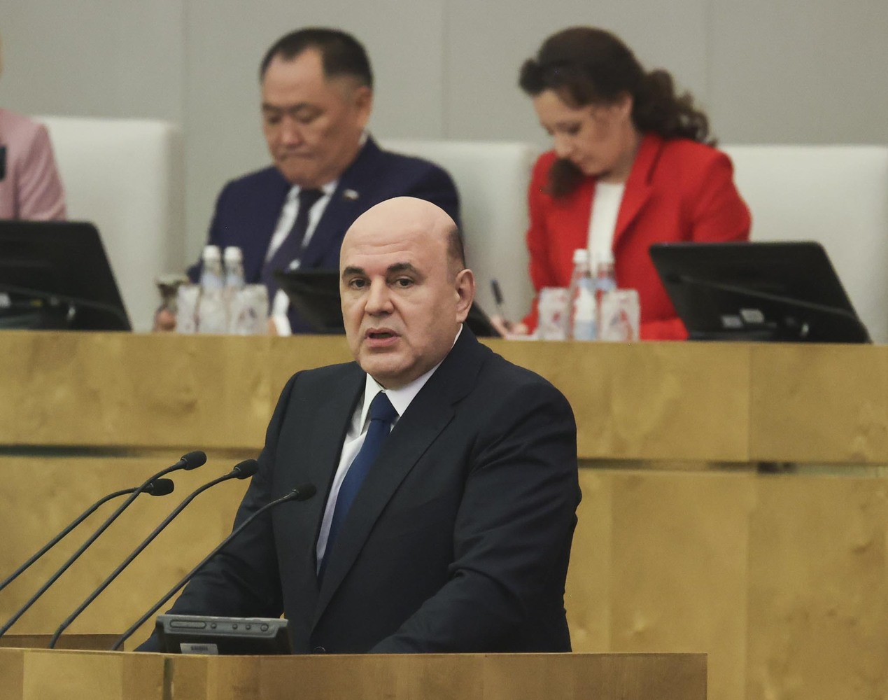 Мишустин отчитался депутатам об итогах работы Правительства РФ: фоторепортаж